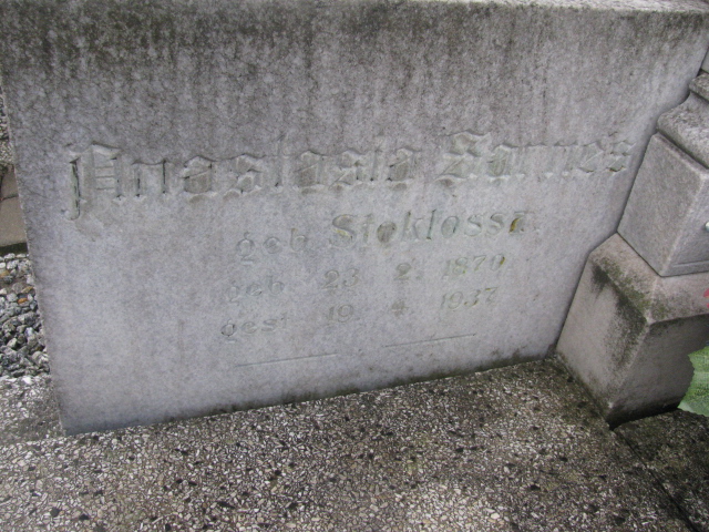 Grób Anastasia Sarnes